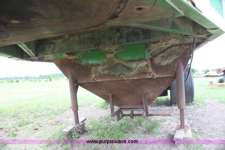 image for item I7409 1961 Utility 19' single hopper trailer