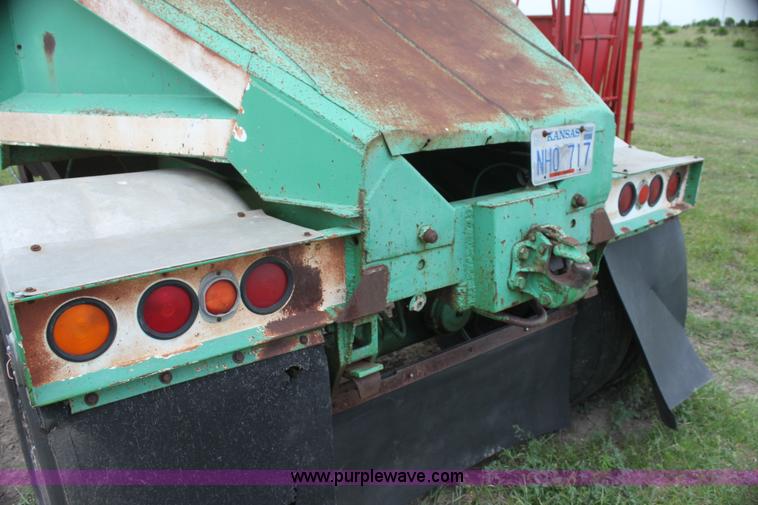 image for item I7409 1961 Utility 19' single hopper trailer