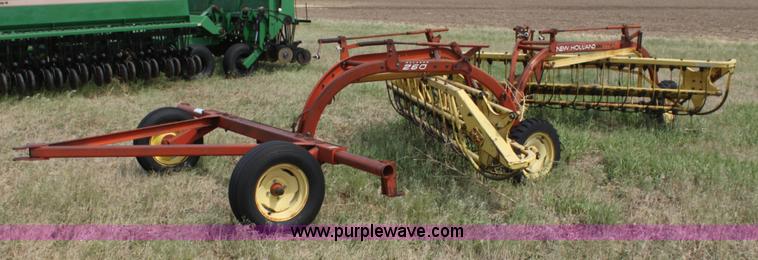 image for item I7417 (2) New Holland twin side delivery rakes