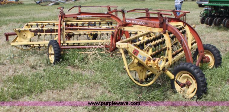 image for item I7417 (2) New Holland twin side delivery rakes