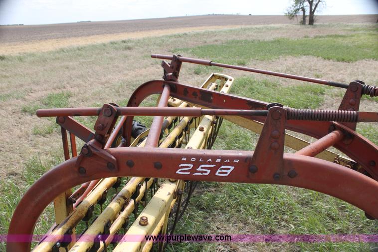 image for item I7417 (2) New Holland twin side delivery rakes