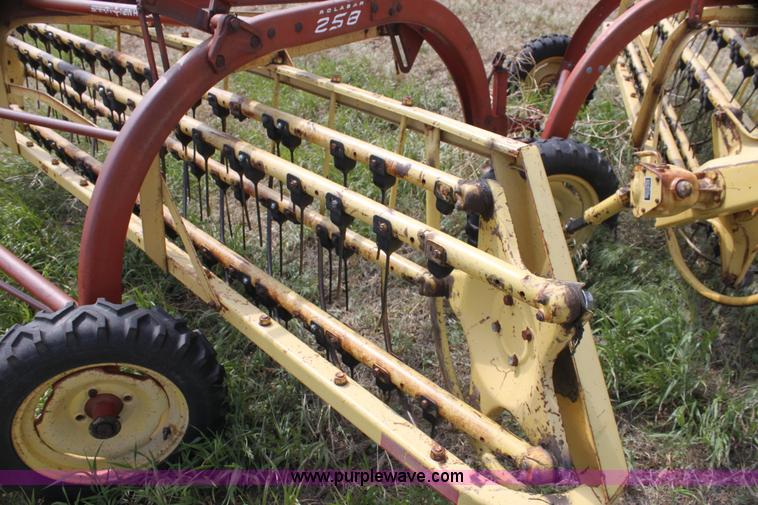 image for item I7417 (2) New Holland twin side delivery rakes