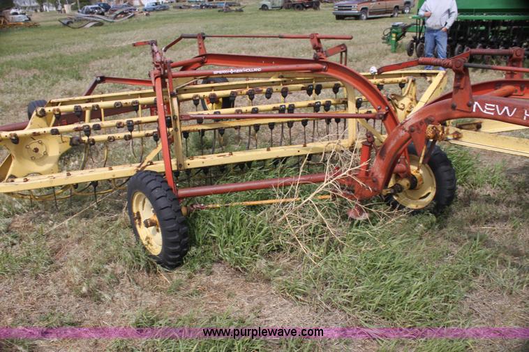 image for item I7417 (2) New Holland twin side delivery rakes