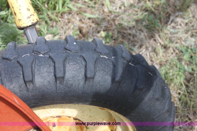 image for item I7417 (2) New Holland twin side delivery rakes