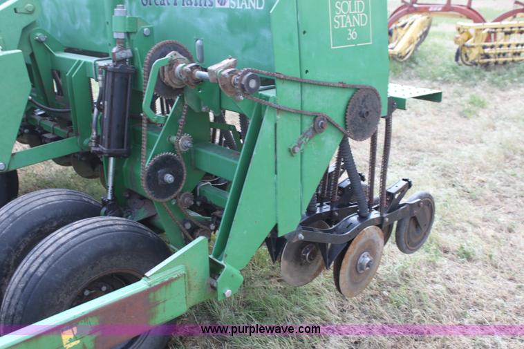 image for item I7418 Great Plains Solid Stand 36' folding drill