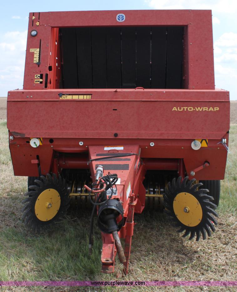 image for item I7419 1997 New Holland 664 round baler