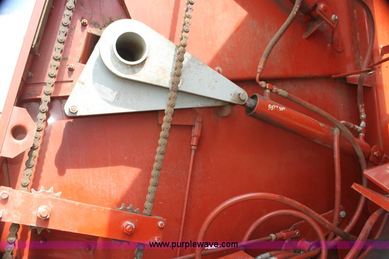 image for item I7420 Hesston 565T round baler