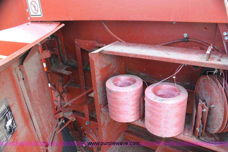 image for item I7420 Hesston 565T round baler