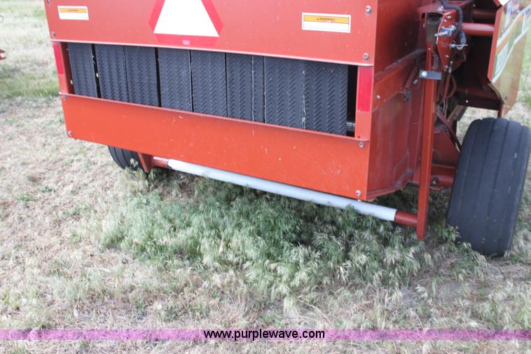 image for item I7420 Hesston 565T round baler