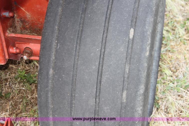 image for item I7420 Hesston 565T round baler