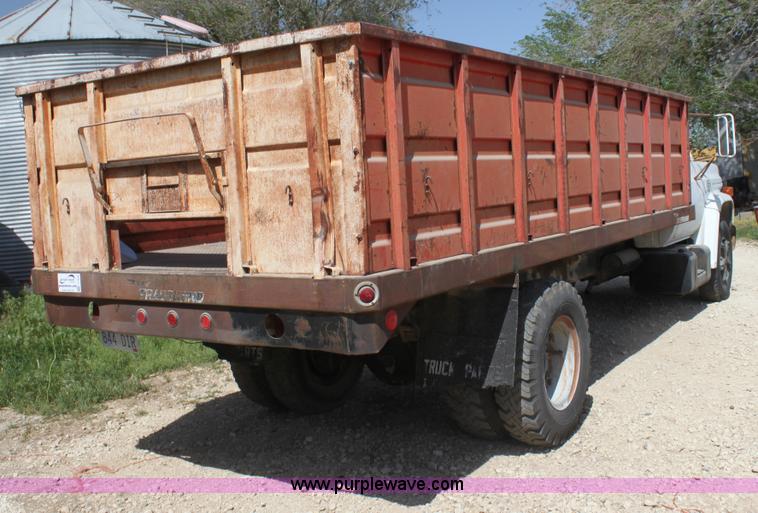 image for item I7470 1979 Chevrolet C60 grain truck