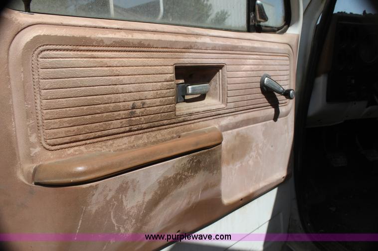 image for item I7470 1979 Chevrolet C60 grain truck