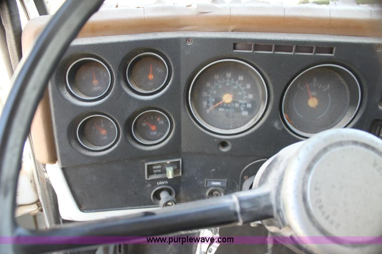 image for item I7470 1979 Chevrolet C60 grain truck