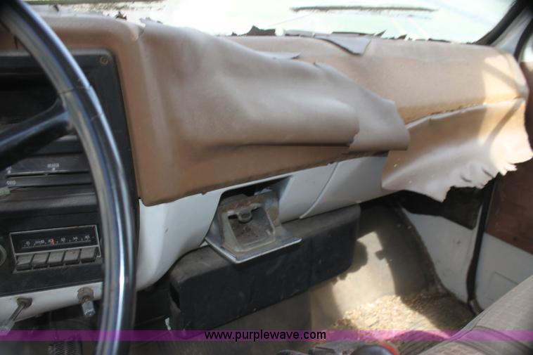 image for item I7470 1979 Chevrolet C60 grain truck