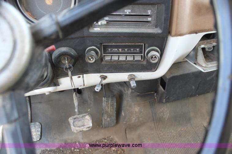 image for item I7470 1979 Chevrolet C60 grain truck