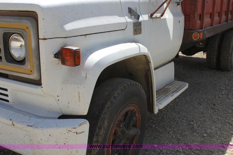 image for item I7470 1979 Chevrolet C60 grain truck