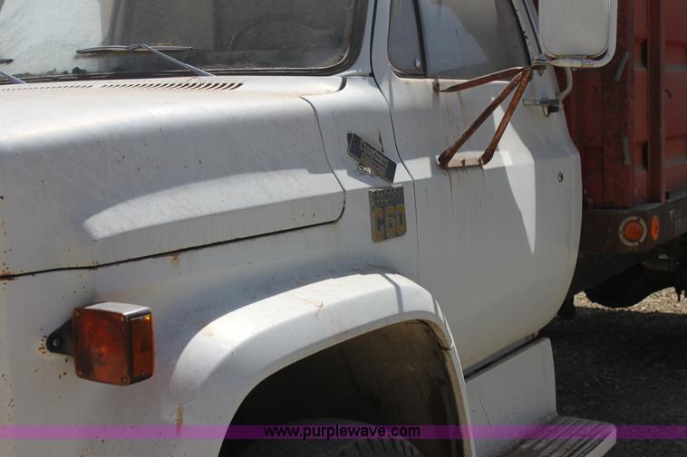 image for item I7470 1979 Chevrolet C60 grain truck