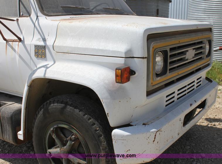 image for item I7470 1979 Chevrolet C60 grain truck