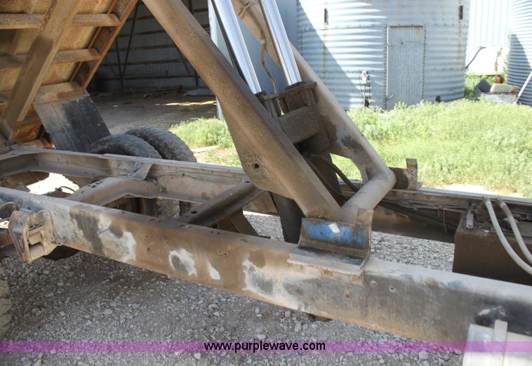 image for item I7470 1979 Chevrolet C60 grain truck