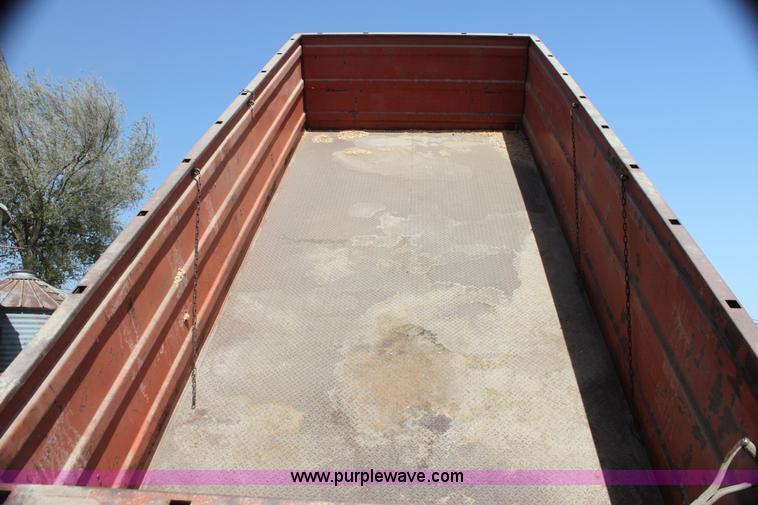 image for item I7470 1979 Chevrolet C60 grain truck