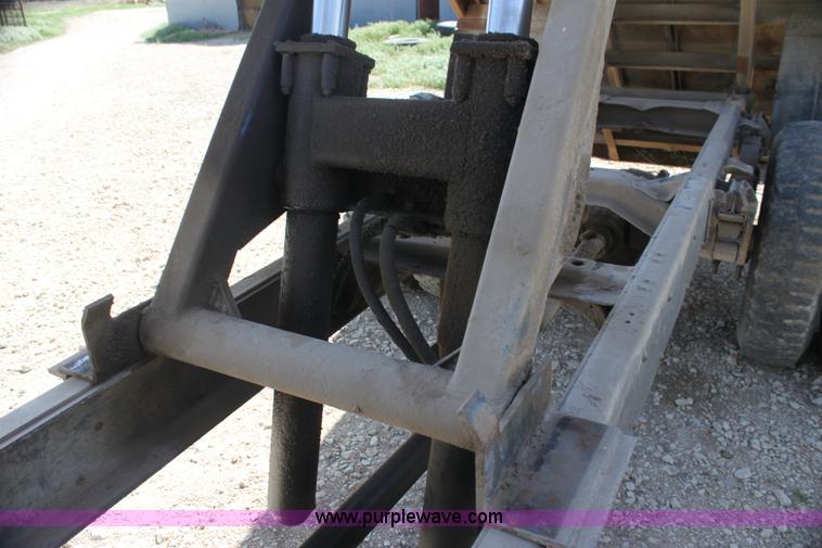 image for item I7470 1979 Chevrolet C60 grain truck