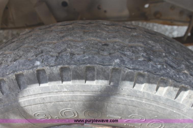 image for item I7470 1979 Chevrolet C60 grain truck