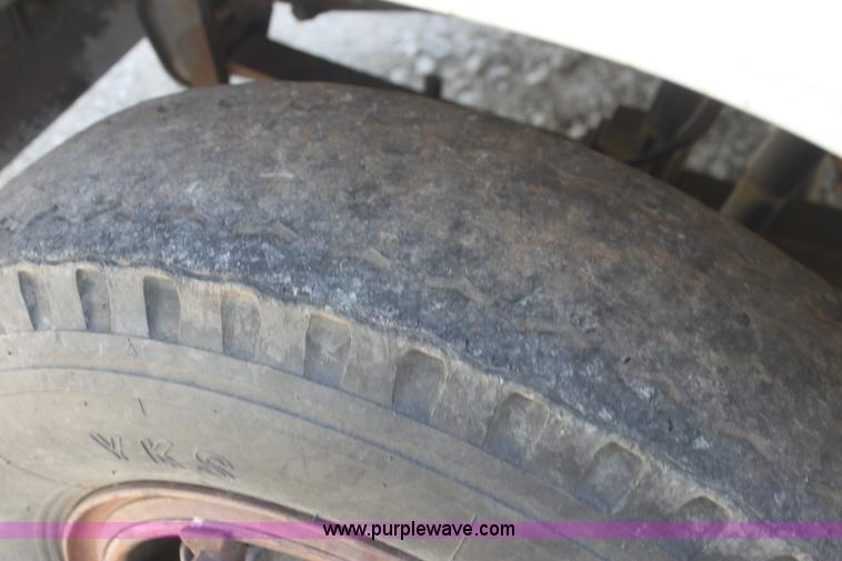 image for item I7470 1979 Chevrolet C60 grain truck