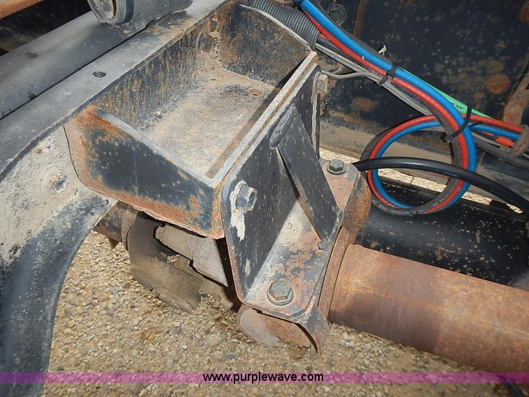 image for item J3228 1990 International 9300 semi truck