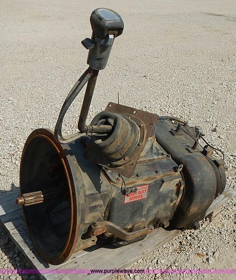 International RT6613 Eaton manual transmission in Topeka, KS Item AC9003 sold Purple Wave