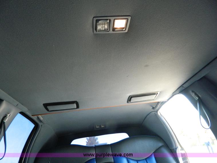 image for item AL9991 1997 Lincoln Town Car Executive limousine