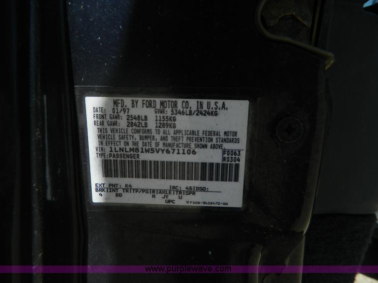 image for item AL9991 1997 Lincoln Town Car Executive limousine