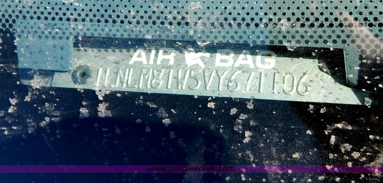 image for item AL9991 1997 Lincoln Town Car Executive limousine