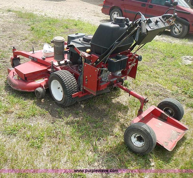 image for item AZ9994 2006 Toro Proline 30441 ZTR walk-behind lawn mower