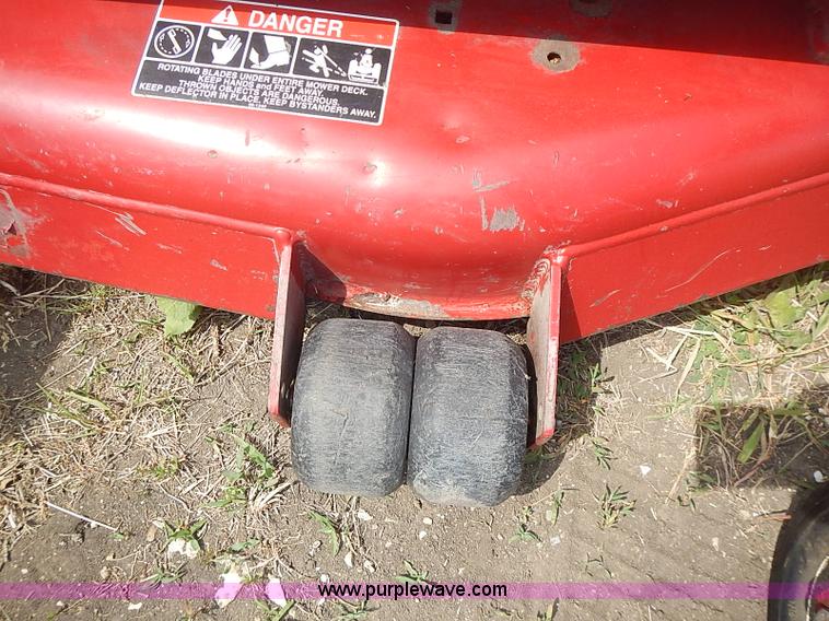 image for item AZ9994 2006 Toro Proline 30441 ZTR walk-behind lawn mower