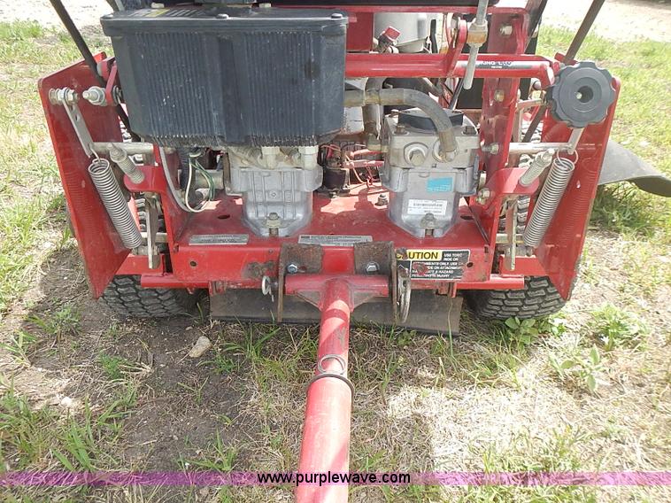 image for item AZ9994 2006 Toro Proline 30441 ZTR walk-behind lawn mower