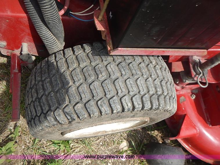 image for item AZ9994 2006 Toro Proline 30441 ZTR walk-behind lawn mower