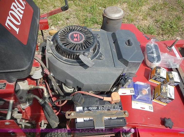 image for item AZ9994 2006 Toro Proline 30441 ZTR walk-behind lawn mower