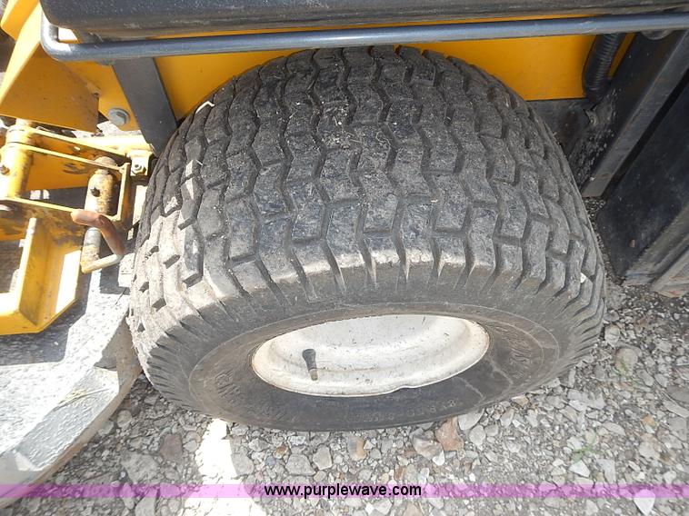 image for item AZ9995 2007 Walker MDDGHS ZTR lawn mower