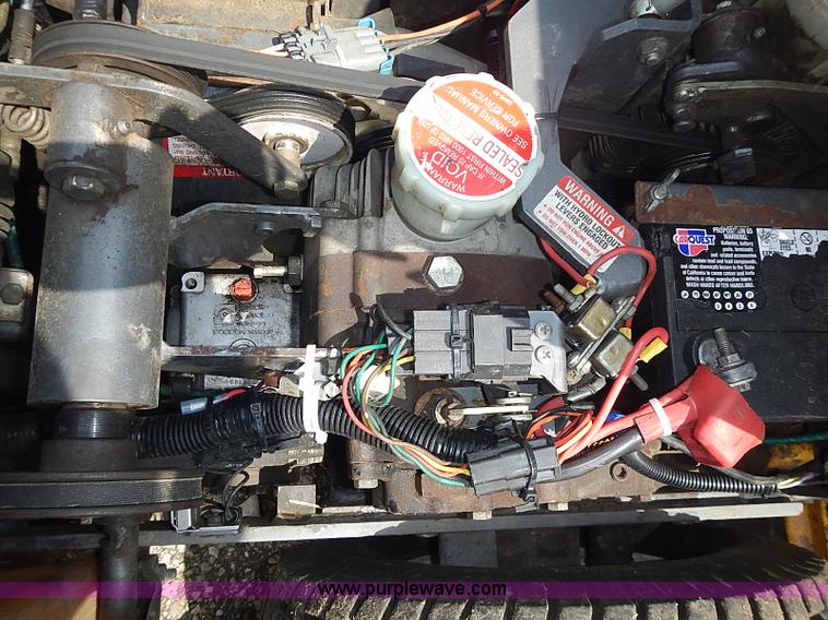 image for item AZ9995 2007 Walker MDDGHS ZTR lawn mower