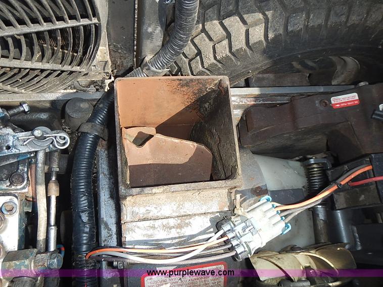 image for item AZ9995 2007 Walker MDDGHS ZTR lawn mower