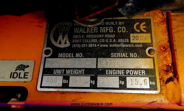 image for item AZ9995 2007 Walker MDDGHS ZTR lawn mower