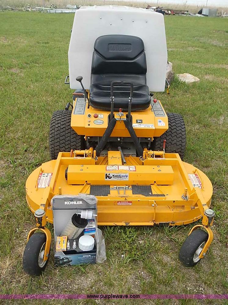 image for item AZ9996 2003 Walker MCGHS ZTR lawn mower