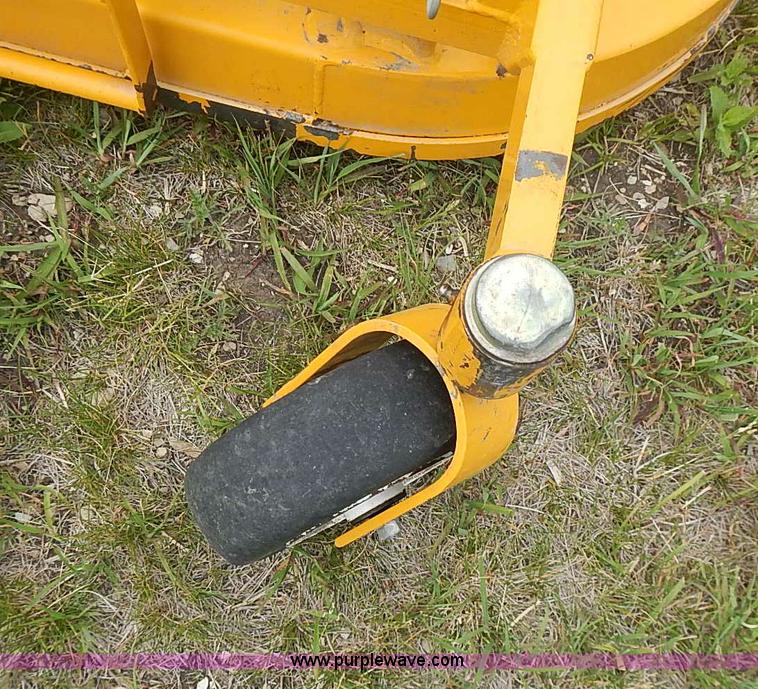 image for item AZ9996 2003 Walker MCGHS ZTR lawn mower