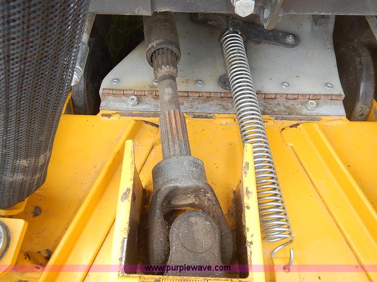 image for item AZ9996 2003 Walker MCGHS ZTR lawn mower