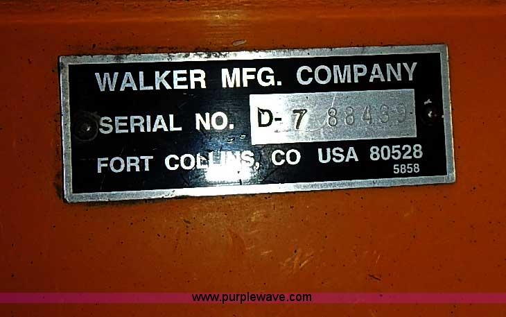 image for item AZ9996 2003 Walker MCGHS ZTR lawn mower