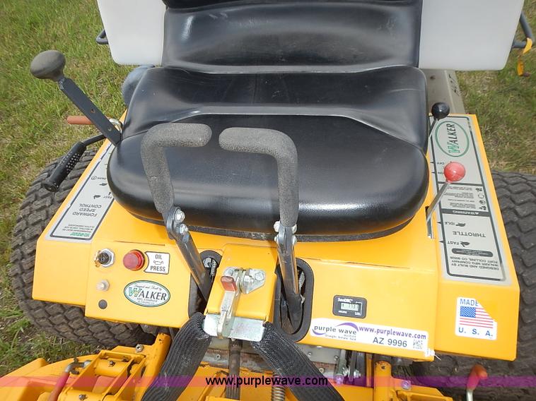image for item AZ9996 2003 Walker MCGHS ZTR lawn mower