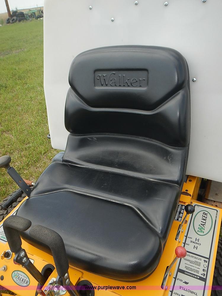image for item AZ9996 2003 Walker MCGHS ZTR lawn mower