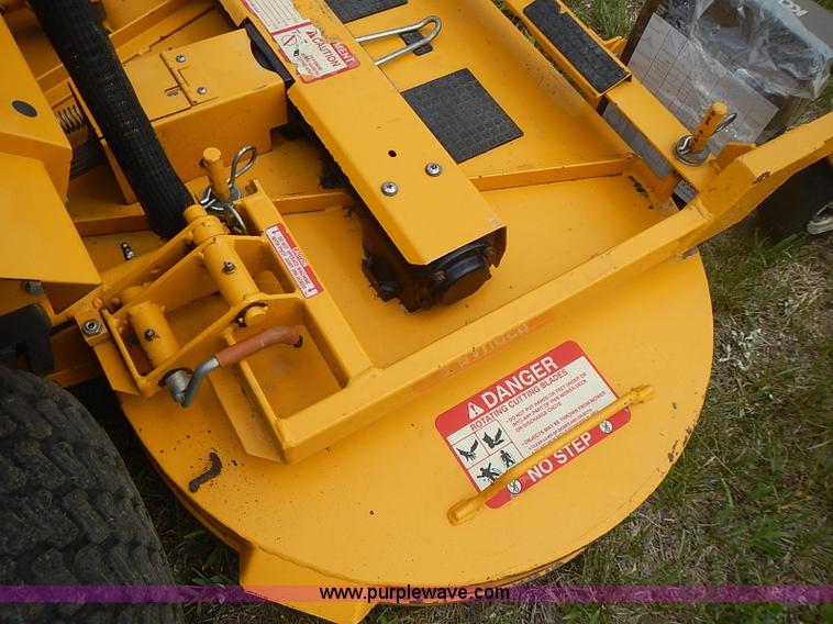 image for item AZ9996 2003 Walker MCGHS ZTR lawn mower