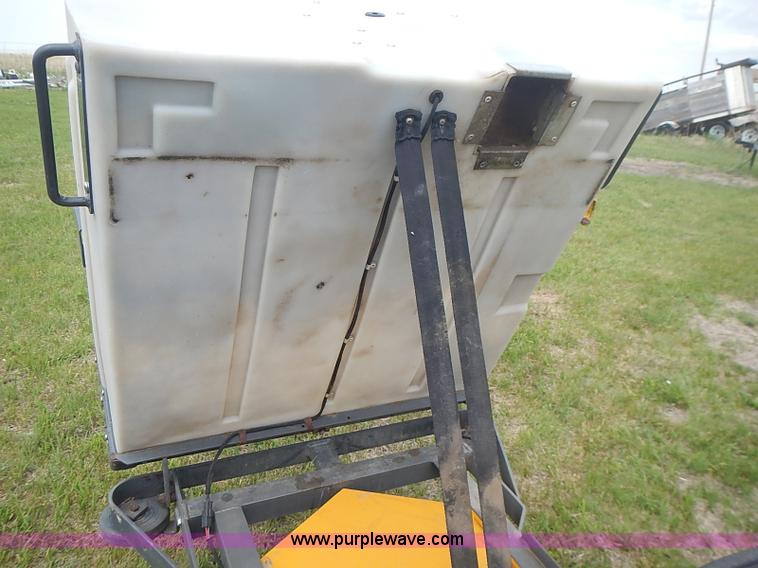 image for item AZ9996 2003 Walker MCGHS ZTR lawn mower