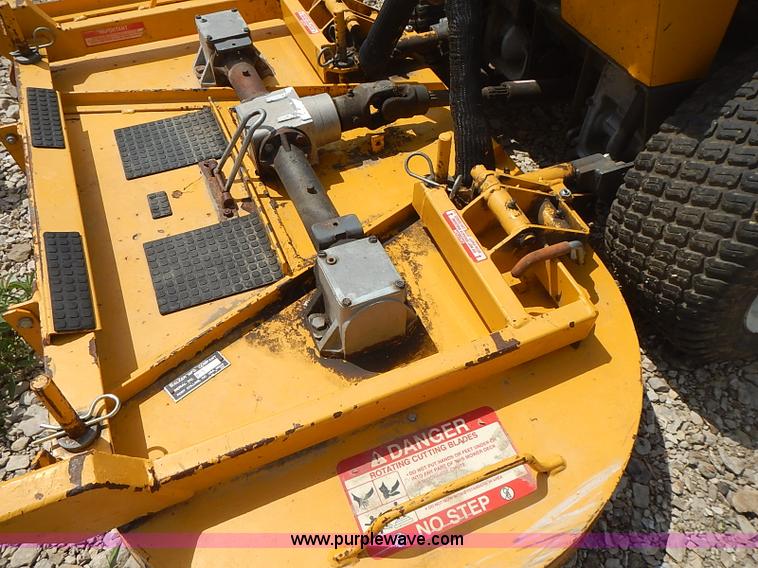 image for item AZ9997 2004 Walker MW ZTR walk-behind lawn mower